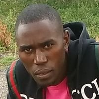 je suis aime par l'omniprésente.