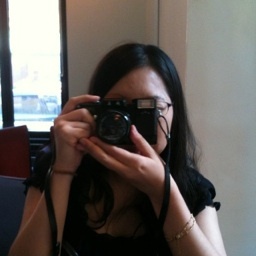 Shui77's profile picture. 피아노와 고양이를 좋아하는 웹기획자입니다~