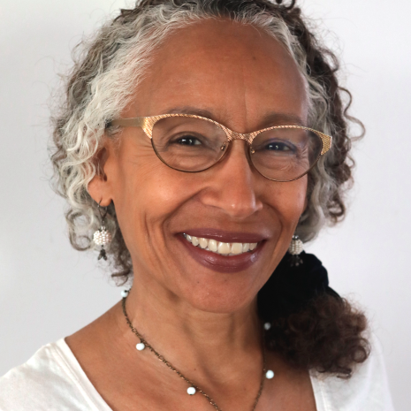 CarineFabius's profile picture. Writer and Entrepreneur. Author of #ShortStoriesAboutUs coming summer 2019. Owner of @earthhenna and Lakaye Studio.