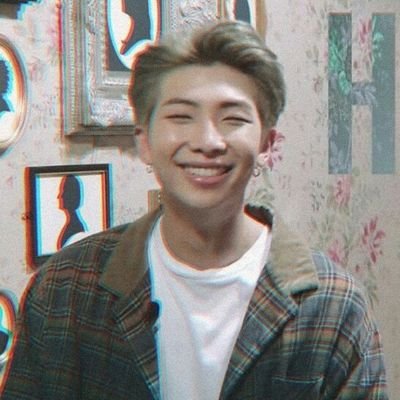 ; †🌙Photos; edits; concerts and more of the most beautiful man✨KIM NAMJOON
ENG/SPA💜💜💜
admi: Lucy (@rmLov23) & Tyler
#BTSinArgentina 🇦🇷🐨