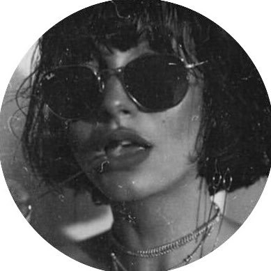 Eiff8I's profile picture. 