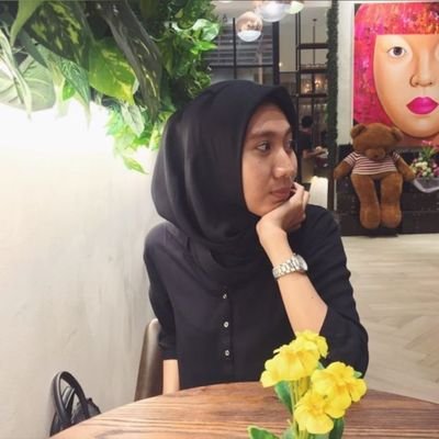 essyecoy's profile picture. 