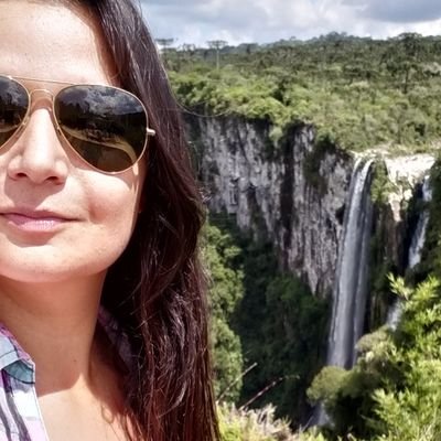 Crioulista🐎👩🏻🌾
Gremista💙🇧🇼
Orelha seca👷🏻♀️🏗🧱
Áries é amor 😍😎🤣