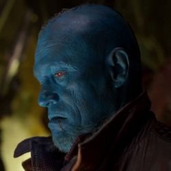 yondu udonta. tengo una flecha voladora que vuela jeje.