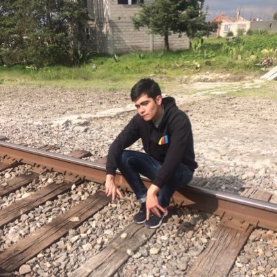 theroyaltis's profile picture. Me canso ganso