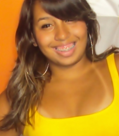 '' Ideal seria se todas as pessoas soubessem amar, o tanto que sabe fingir ''. 
B. Marley