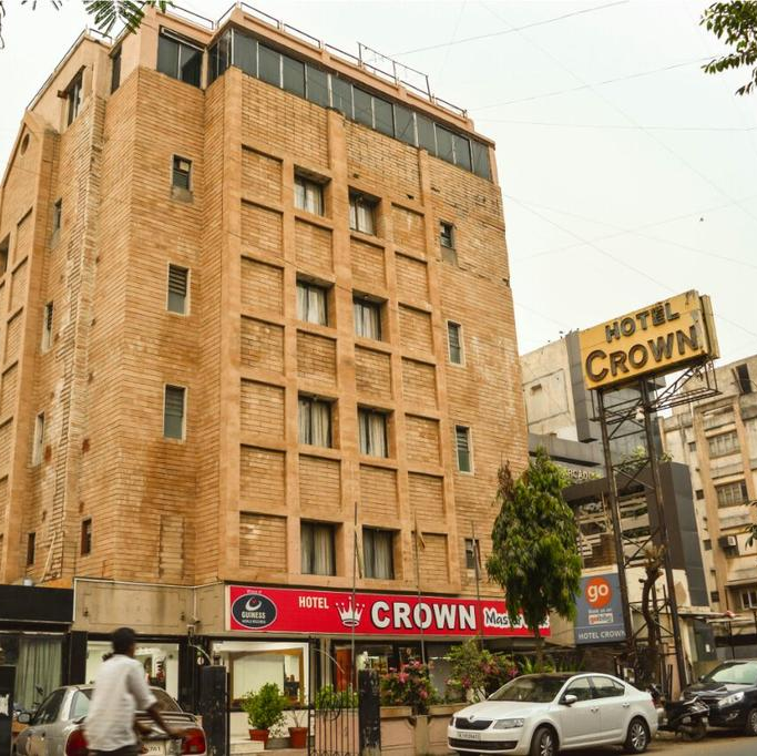 Hotel CROWN is one of the best 4 STAR hotels of India with excellent location advantage and luxurious amenities.