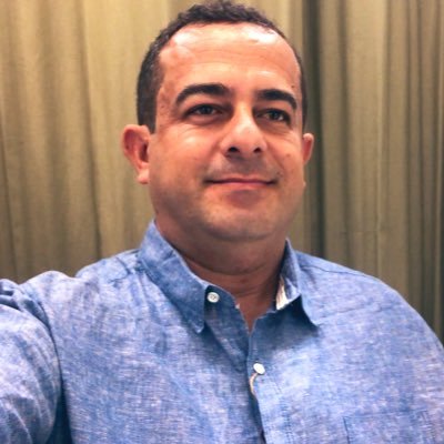 Empreendedor, filho de José Ferreira Barbosa, casado com Christiani Arecippo, entusiasta da tecnologia.
