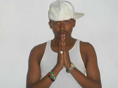 Young Fly and Flashy all day working hard to make all my dream come true need more just ask me !