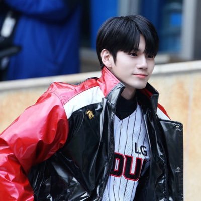 Fly_osw's profile picture. 옹성우😍/WELO