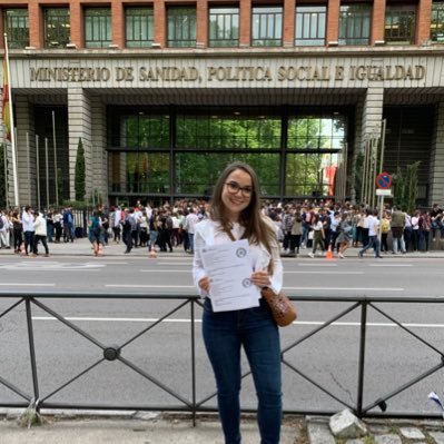 Especialista en Medicina Interna y ahora residente de reumatología. Especial interés en enfermedades autoinmunes/enfermedades reumáticas y embarazo.