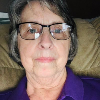 KarenBu99764902's profile picture. Love family