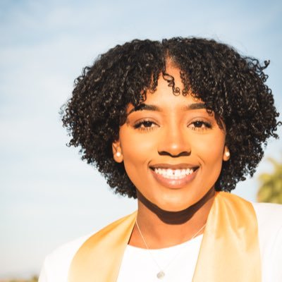 CaitlynLemle's profile picture. Sports Journalist.  L.A. Native 🌴 IG: caitlyn.hyf 💕💚1908💚💕