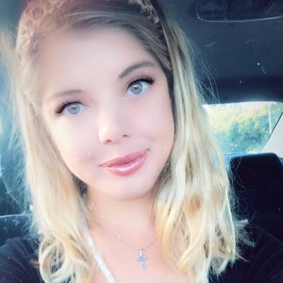 angelagabrielll's profile picture. northern girl, living southern.