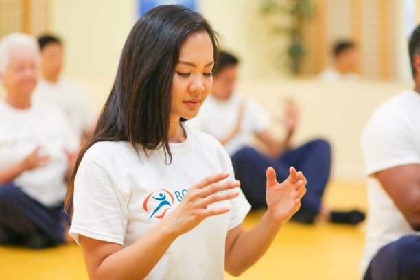 Bringing meditation, mindful movement, tai chi/kigong and energy healing to the Madison Park neighborhood in Seattle.