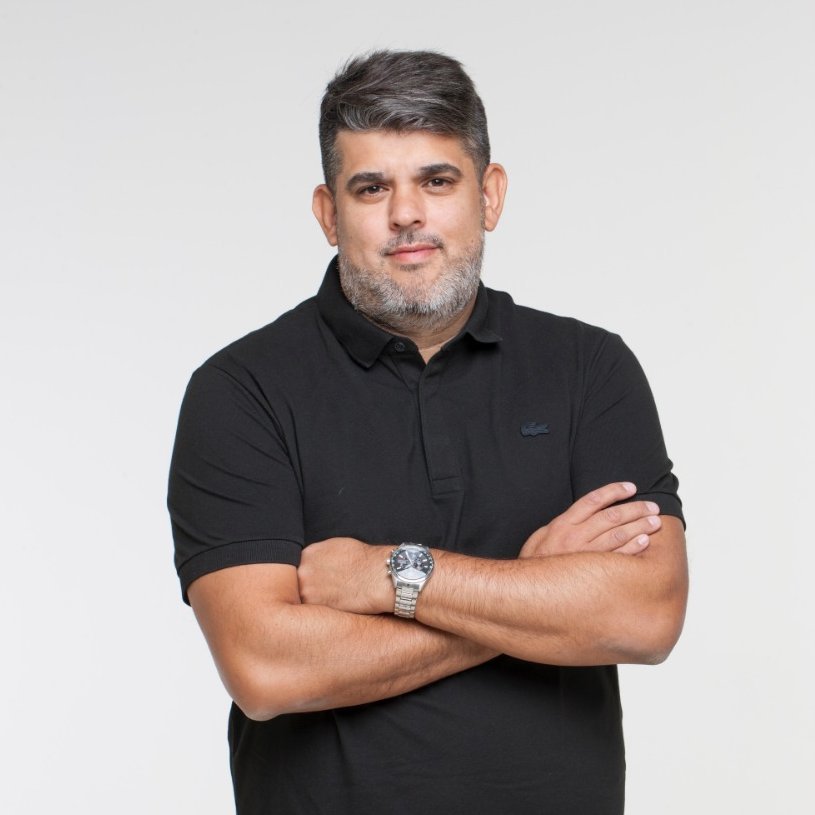 Relator de fútbol
21 años cubriendo #Independiente
📻 Gráfica FM89.3 @rojosdepasionok
Pasé por TyC Sports en #LaNocheDeTyCSports