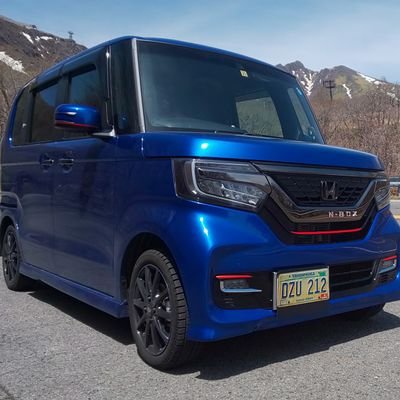 hiro0897nbox's profile picture. 低山の山歩きも膝を痛め ハイキングも激しい階段が難しい💦 でも ゆっくり景色を眺めたり 写真を撮ったり🎶 車の運転が大好きでJF1のN-BOX Custom ターボ FFから 現在の愛車はJF4の前期Custom ターボ 4WD🚙