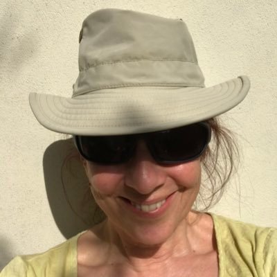 Award winning actor. Loves acting, writing, dogs, authentic people and collaboration. Enjoys running and dancing to good music.