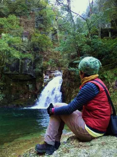 jinseihousaku's profile picture. ローストビーフ専門店ともやのオーナー。ALTER-NITEにてDJ。大阪のデザイン会社にて極秘任務遂行中。呼び名は、kanouだったり、yamashitaだったり、kenjiだったり、総長だったり。