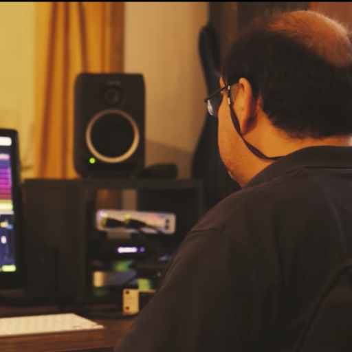 danyking27's profile picture. Apasionado padre de dos hijos, sonidista en Artis Studio, profesor de canto en Vocal Music, técnico electrónico.