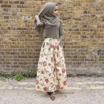 Mielini9's profile picture. ‘Lovers don’t finally meet somewhere. They’re in each other all along.’