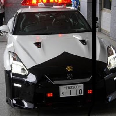 交通ジャーナリスト 警察不祥事 2 事故直後 天神で福岡県警察の覆面パトカーが原付を追尾中に一般車 白色セダン車 と事故 駆けつけた仲間たち パトカー 10台以上 慌てて赤色灯を降ろし 一般車を装う 覆面パトカー 警察不祥事 パトカー事故