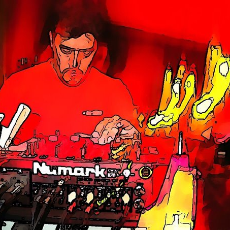 lamaracaradio's profile picture. Programa musical de Paco Navarrete, se transmite de lunes a jueves a las 19:00 horas por Radio UdeG, en el 104.3 de FM