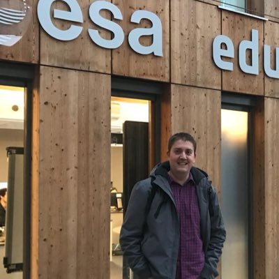 Profesor de secundaria (Geólogo de origen) Biología y geología / física y química. Entusiasta de incluir tecnología, con sentido, en el aula