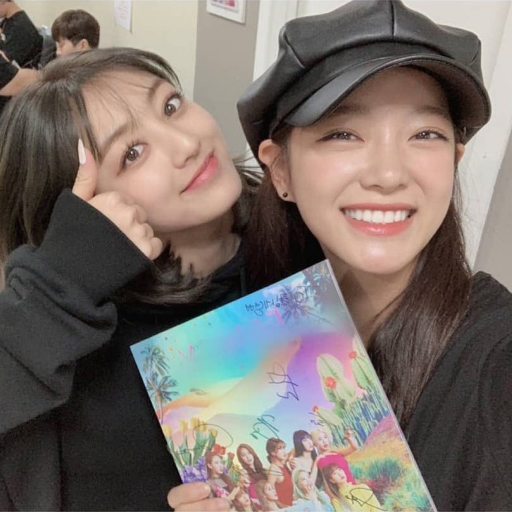 desdentae's profile picture. and now i know that only love can truly save the world ㅡ wonder woman