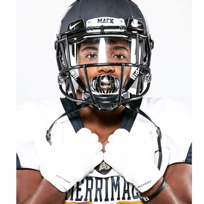 chef_mari3's profile picture. Merrimack College Running Back ‘21        Ig: chef_mari3