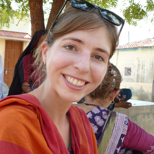 Journaliste AFP, boulimique de lecture et passionnée de l'Inde. Couvre l'actualité du travail depuis le service social.