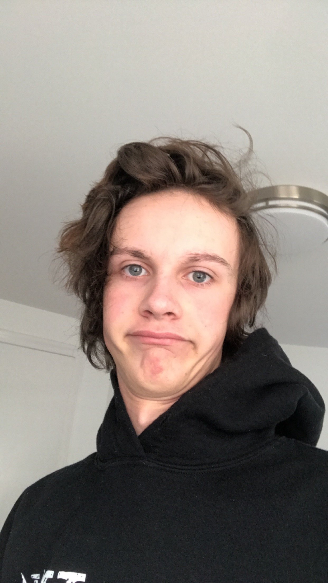 IdoltTheIdot's profile picture. Guess I got a twitter