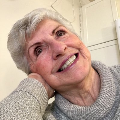 rhocee's profile picture. 