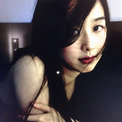 日本のアニメを見て育った中国人オタク。モデル歴5年、167cm。instagram: nanchim_chim 中国風メイク💄最高& 最強🔥 お問い合わせは 📩canannanchim.chim@gmailへどうぞ😘 中文🇨🇳English🇺🇸OK