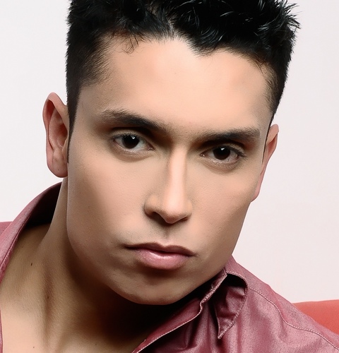 AlexxVianna's profile picture. 