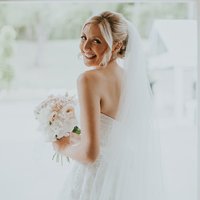 Simply Exquisite Bridal(@SExquisiteUK1) 's Twitter Profile Photo