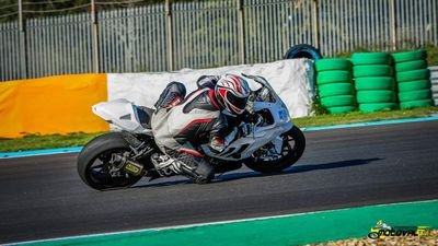 84SantosP's profile picture. -Insert something funny-