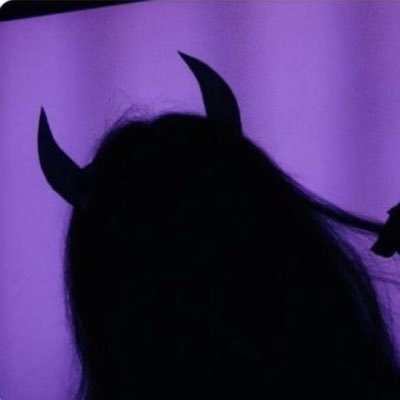 threadseries2's profile picture. 