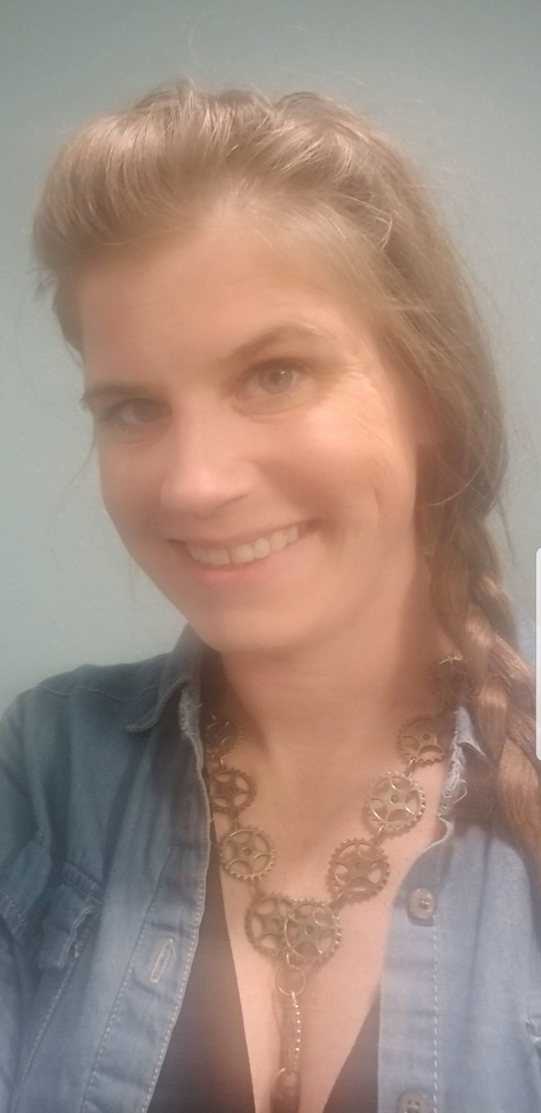 NatBClever's profile picture. 