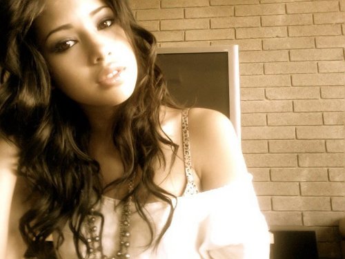 We're Jasminators! How bout you? @JASMINEVILLEGAS followed us on Sunday, April 12th, 2010 at 12:39 A.M. She was our first follower! JAMINOOOO♥