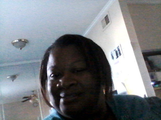 AnnaAmes10's profile picture. always serious