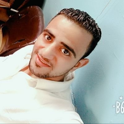 azaam56338481's profile picture. --

علے قد جمــَآال البديــَآات علے قد وجع وگســَرھ النهــَآايات 💔😔 : ))