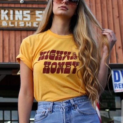 #Bohemian 🦄 #Love 💕 #Art 🖼 #Peace 🧘🏼♀️ #Blockchain 🔗 #CryptoHippy 👧🏼 #ETN 🎁