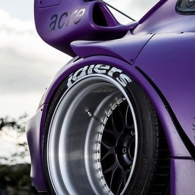 TwoOaksFarm's profile picture. One-time international superstar indie jukebox. Modern Idiot. #fever
@twooaksfarm.bsky.social