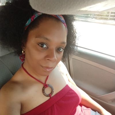 Seduction strategist & lingerie/sensual products retailer dedicated to making all women feel beautiful, look sexy & be BOLD!