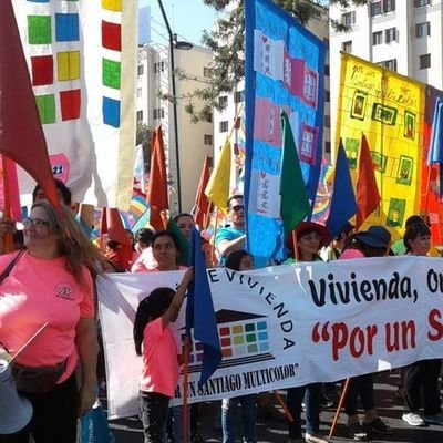 Somos el Comité de Vivienda Por un Santiago Multicolor
Creemos que desde los territorios debemos organizarnos y luchar por la Vivienda Digna !