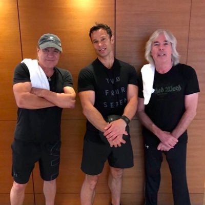 24eltoro's profile picture. 