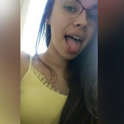 selig_camila's profile picture. Descreve ser feliz, mas com outro gosto
a melhor maquiagem é o sorriso no rosto...

@sagitariana