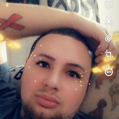 je410dmv's profile picture. I m a happy married man. proud dad. 👬👨‍❤️‍👨👨‍👨‍👧👑🐶🐱💦💨🌈🌈🌈. that all you need to know.