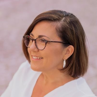 jeaalf's profile picture. Lärare i matematik och NO, sångerska o låtskrivare. Twittrar om livet, skolan och musiken inom mig.